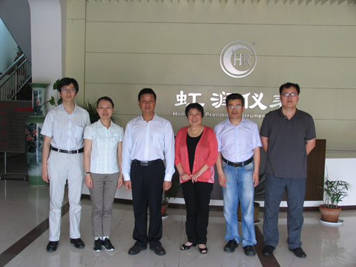 上海理工大學(xué)領(lǐng)導(dǎo)、教授一行考察虹潤公司