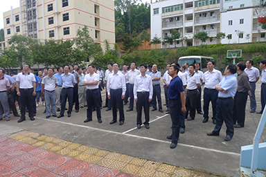 南平市市委書記裴金佳、市長林寶金率市委市政府全部領(lǐng)導(dǎo)及各市縣主要領(lǐng)導(dǎo)一行蒞臨我公司視察指導(dǎo)