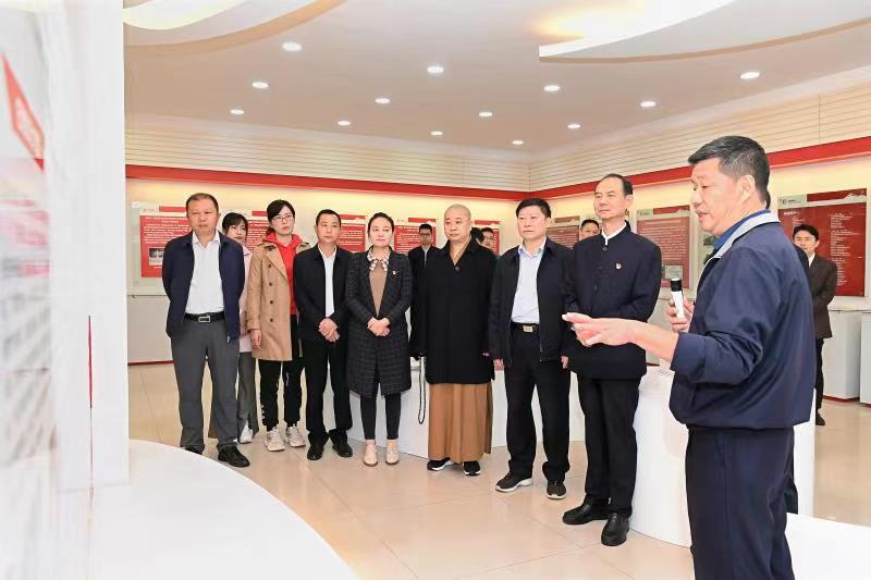 福建省人大常委會(huì)黨組書記、副主任雷春美和全國人大代表到順昌虹潤等地調(diào)研